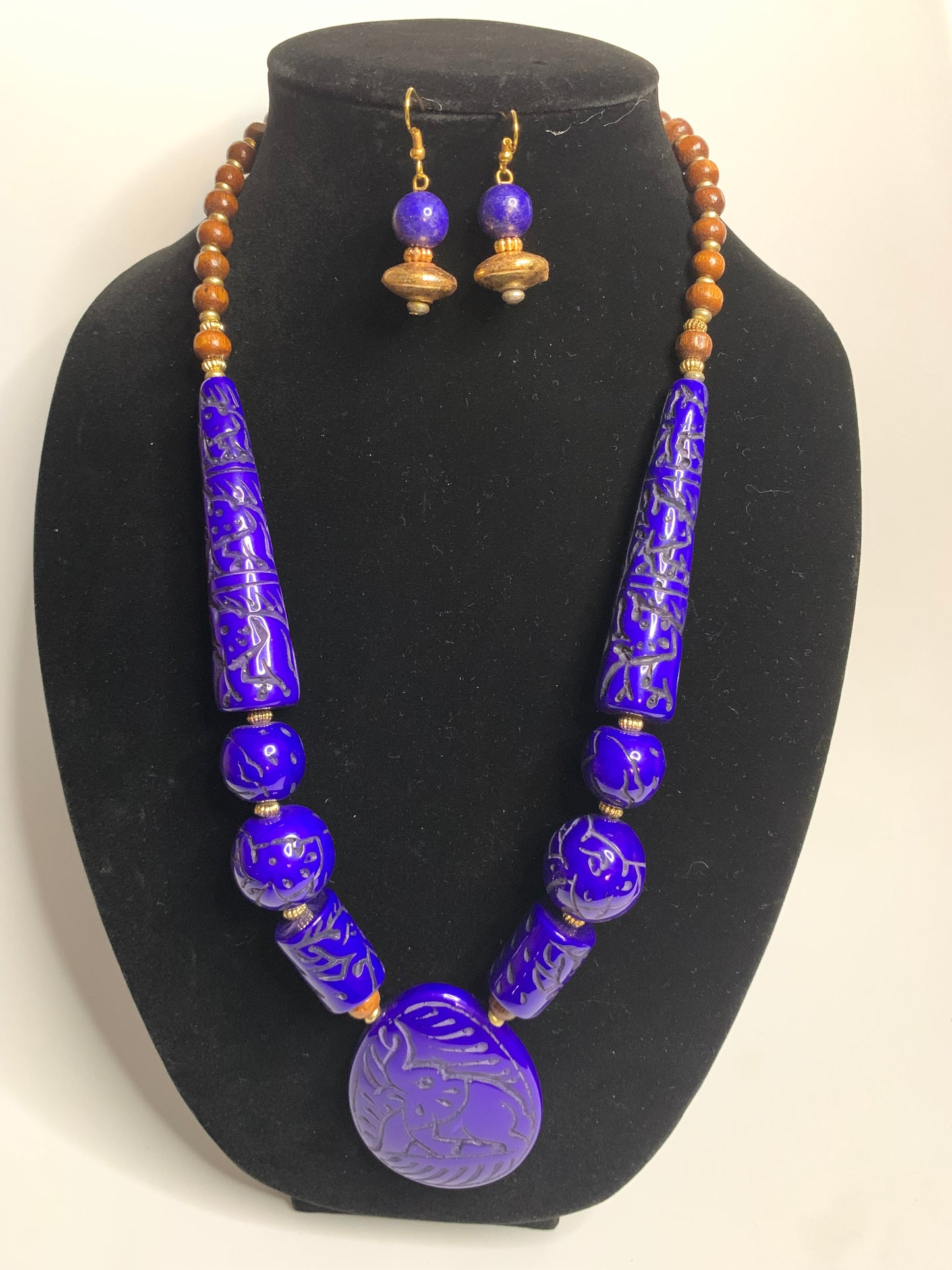 "African" Wooden Necklace Set