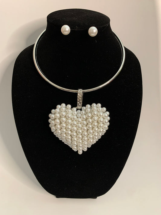 White Pearl Heart Choker Necklace Set
